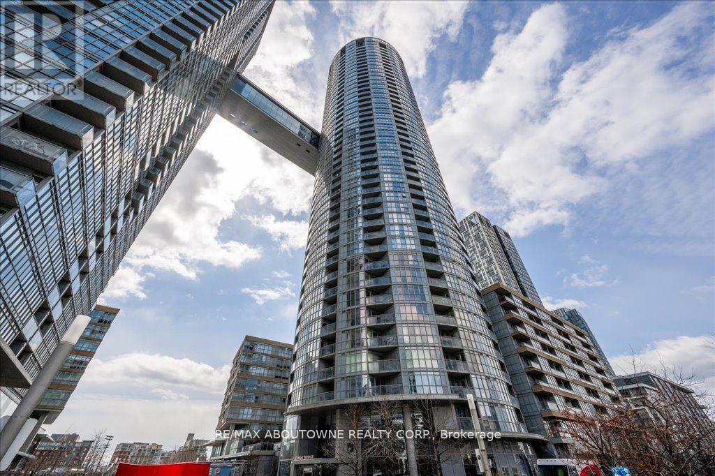 Photo 2 of 2805 21 Iceboat Terrace, Toronto ON
