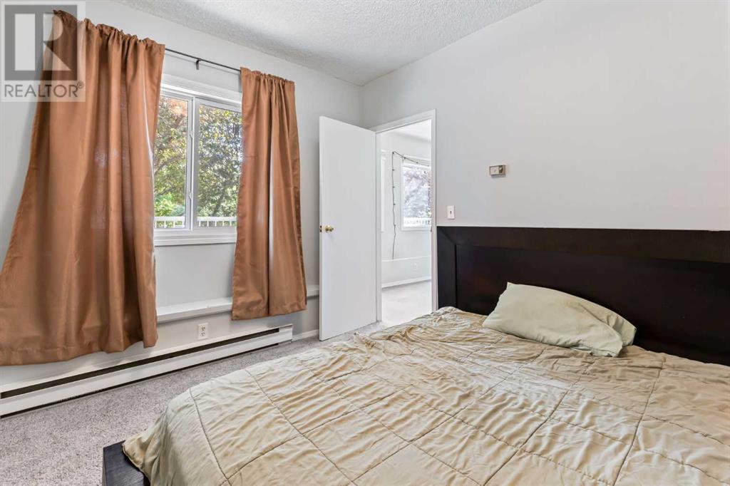 Photo 15 of 2441 25 A Street Sw, Calgary AB