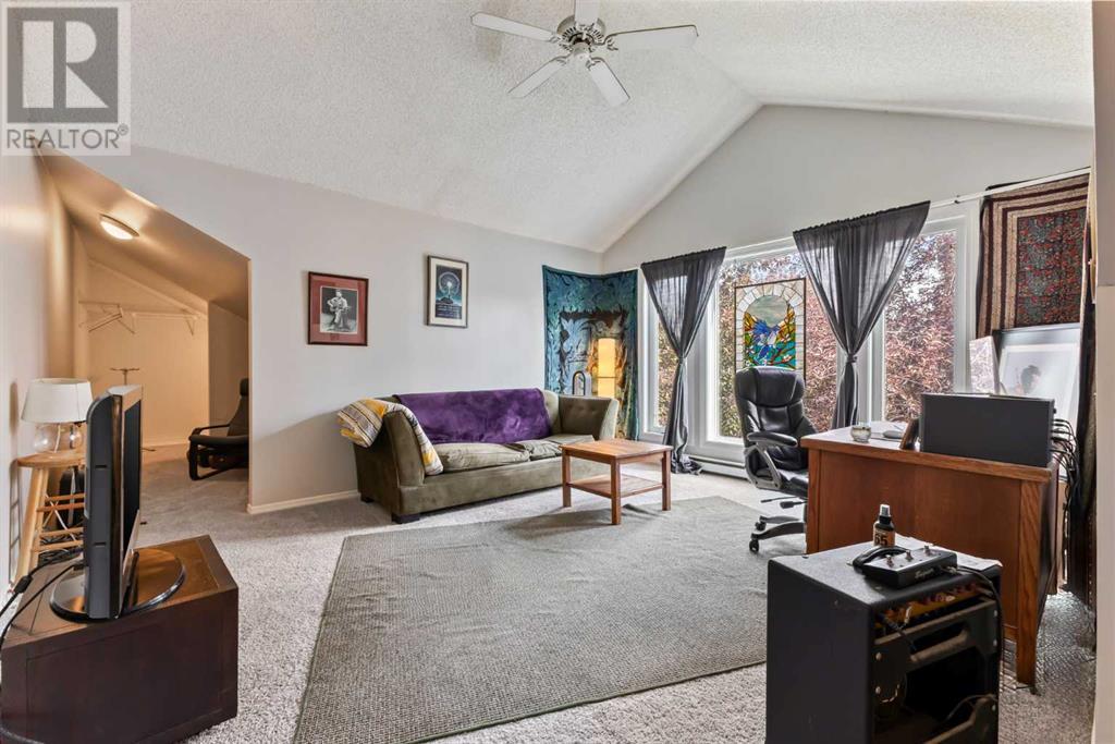 Photo 13 of 2441 25 A Street Sw, Calgary AB