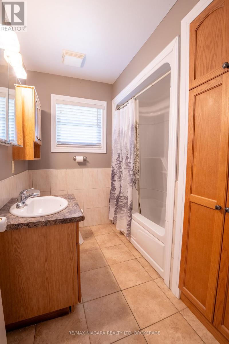 Photo 19 of 5 St Peter Street, St Catharines ON