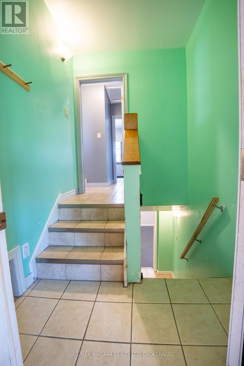Photo 10 of 5 St Peter Street, St Catharines ON