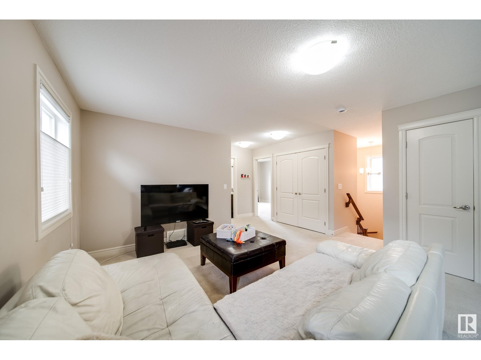 Photo 22 of 17044 43 St Nw, Edmonton AB