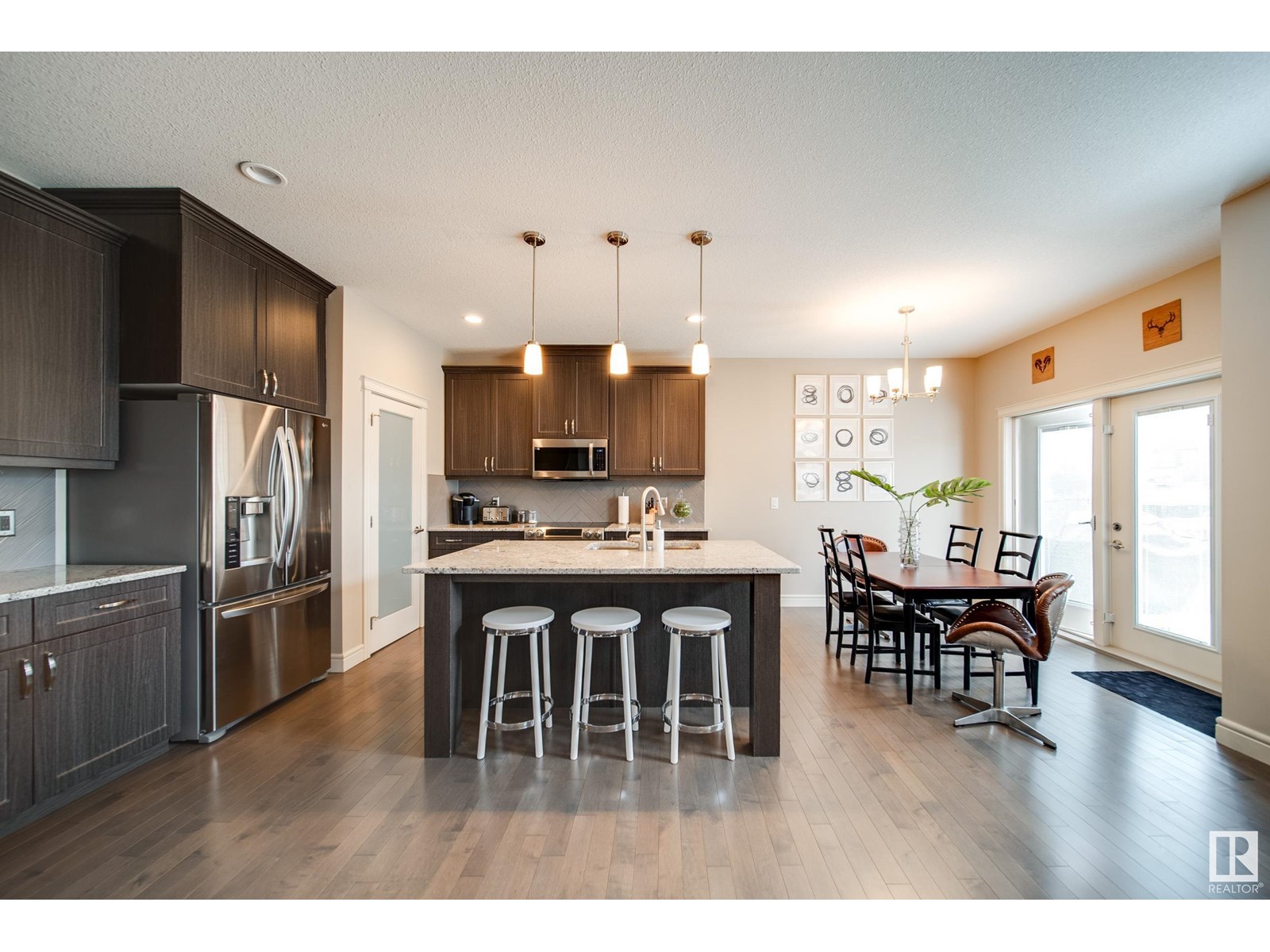 Photo 12 of 17044 43 St Nw, Edmonton AB