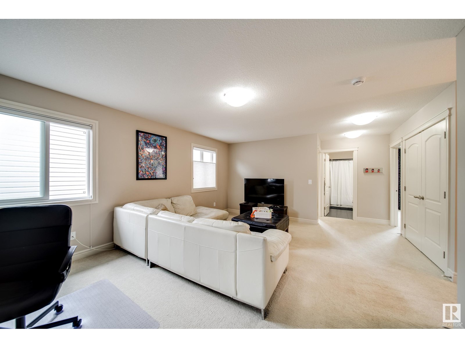 Photo 21 of 17044 43 St Nw, Edmonton AB