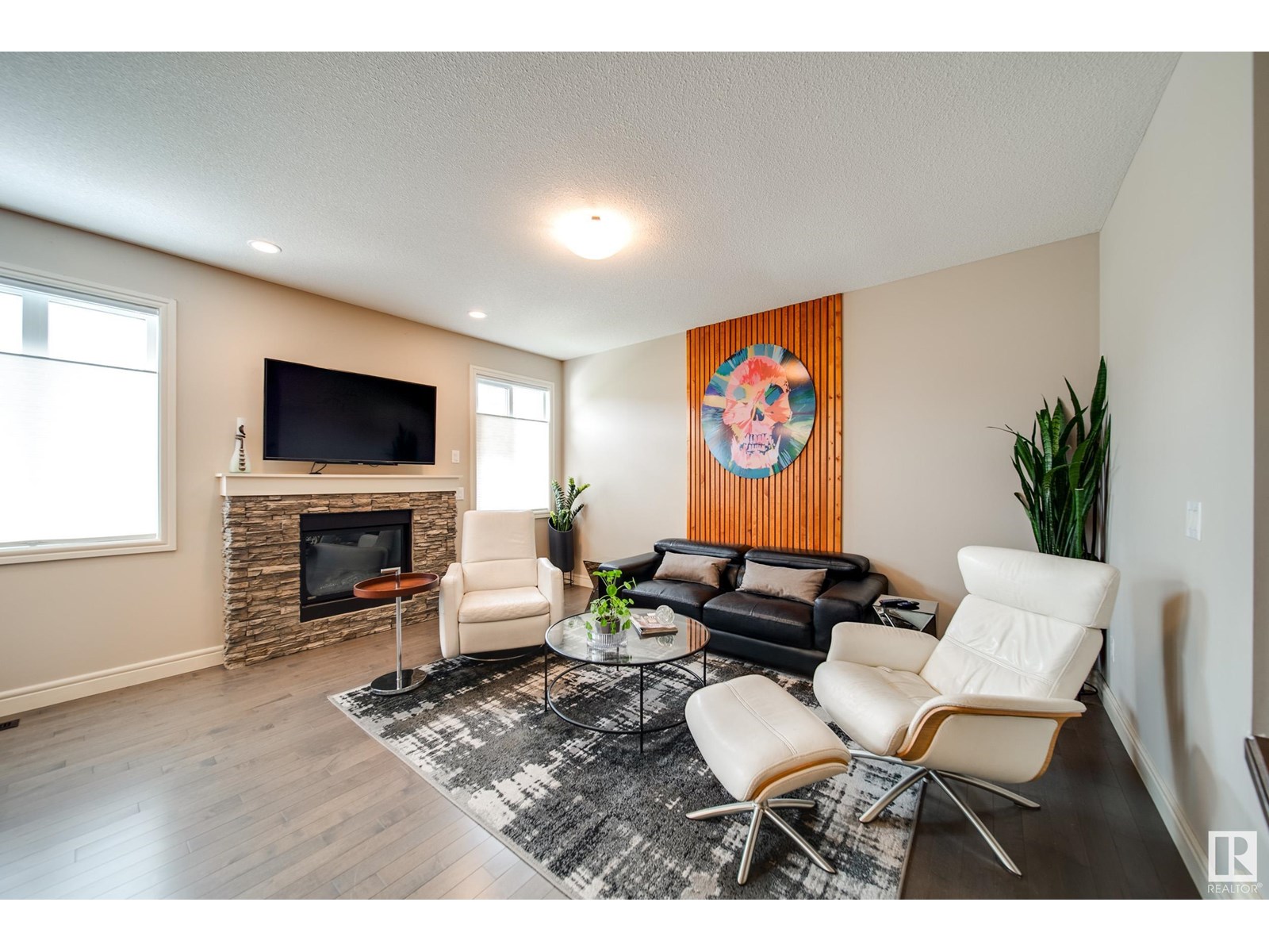 Photo 18 of 17044 43 St Nw, Edmonton AB