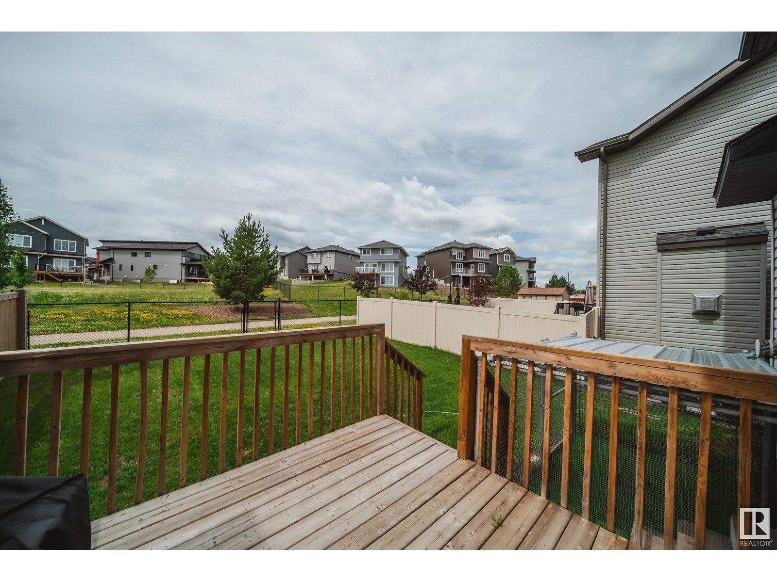 Photo 40 of 17044 43 St Nw, Edmonton AB