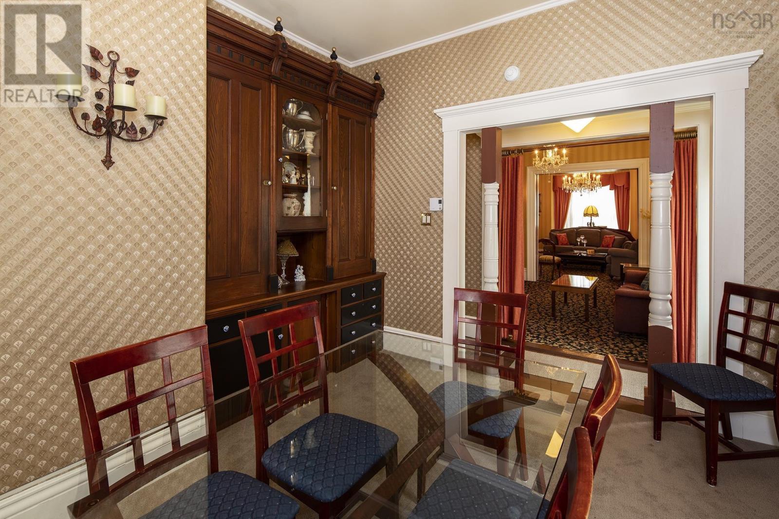 Property 18 of 29 of 27 Willow Street