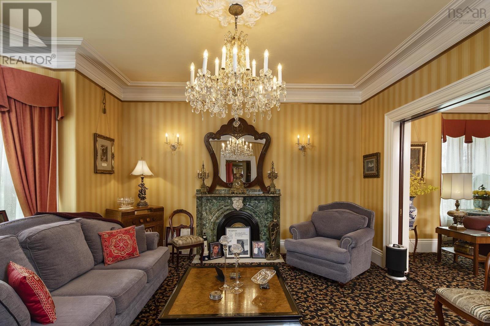 Property 16 of 29 of 27 Willow Street