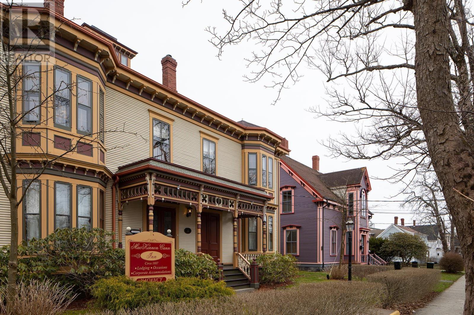 Property 24 of 29 of 27 Willow Street