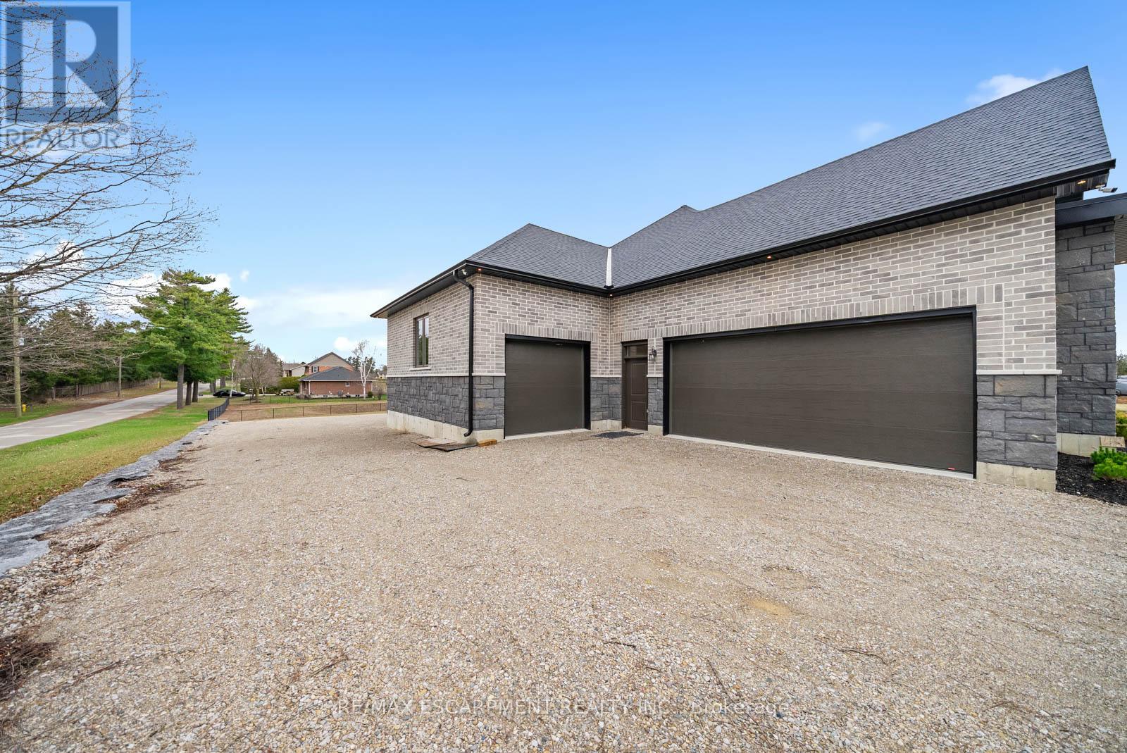 Photo 49 of 3 Clover Lane, Norwich ON