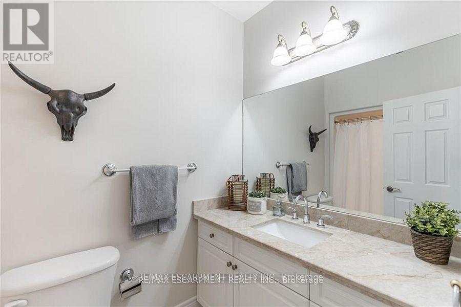 Photo 11 of 46 Sea Breeze Drive, Norfolk ON