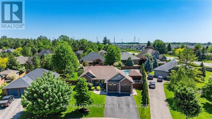 Photo 24 of 46 Sea Breeze Drive, Norfolk ON