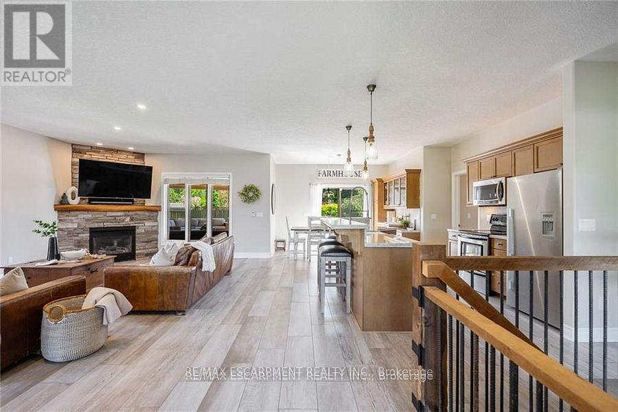 Photo 10 of 46 Sea Breeze Drive, Norfolk ON
