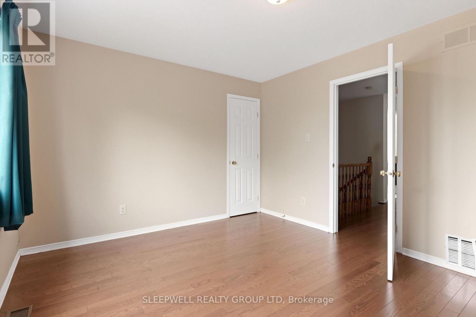 Photo 16 of 12 Cedar Park Street, Ottawa ON