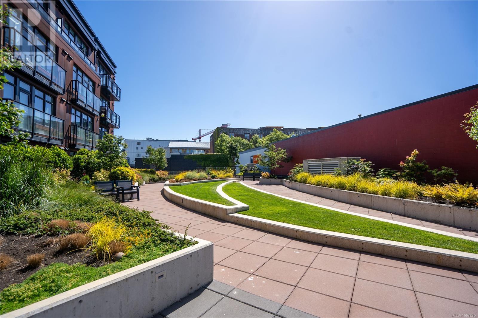 Photo 8 of 201 515 Chatham St, Victoria BC