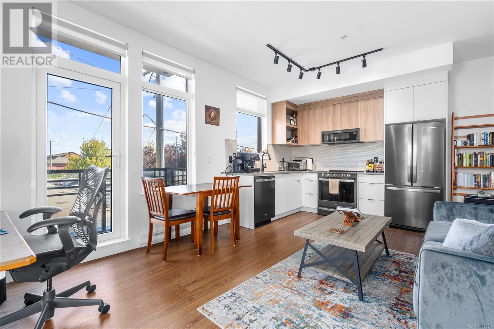 Photo 14 of 201 515 Chatham St, Victoria BC