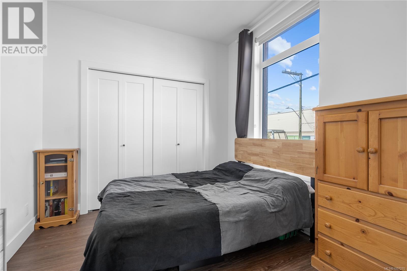 Photo 2 of 201 515 Chatham St, Victoria BC