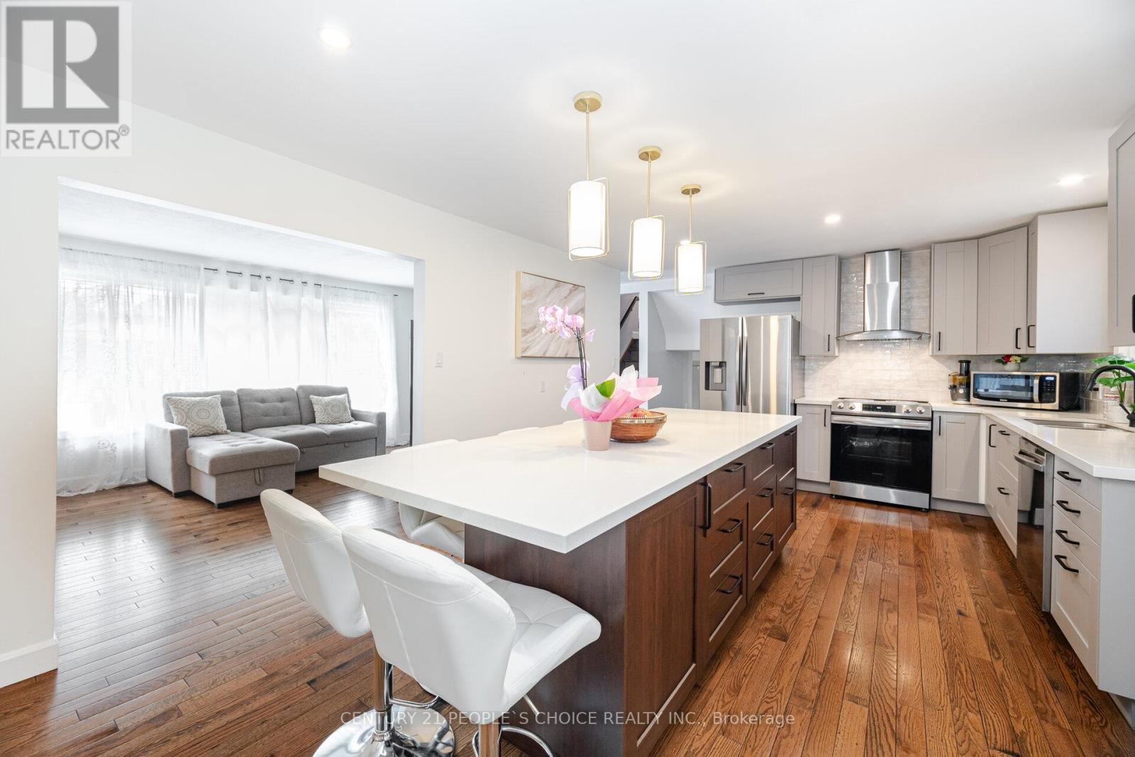 Photo 6 of 229 Liberty Street N, Clarington ON