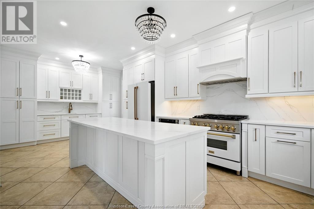 Photo 15 of 435 Country Club, Windsor ON