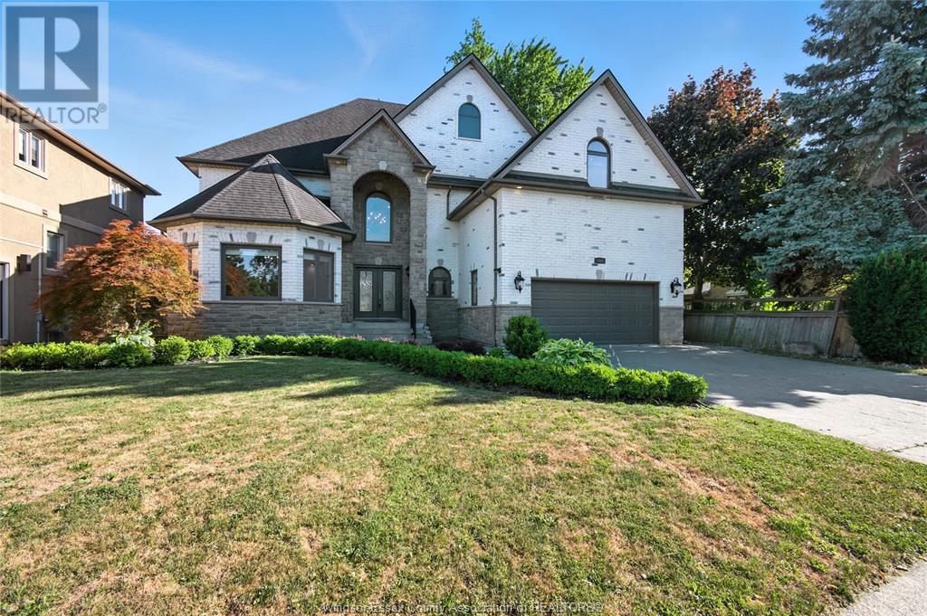 Photo 3 of 435 Country Club, Windsor ON