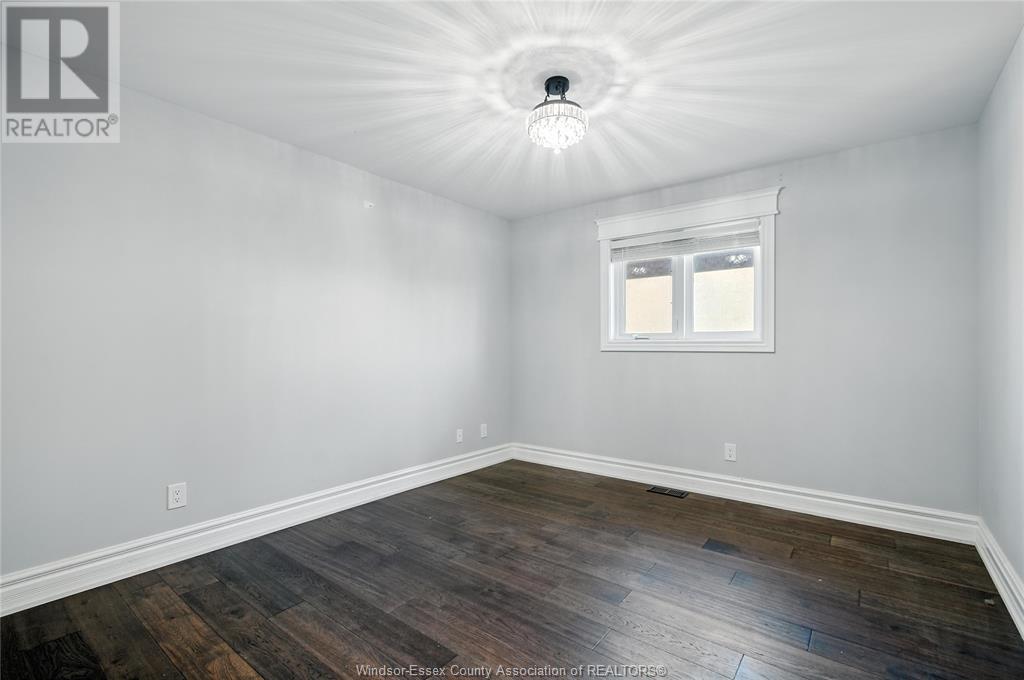 Photo 34 of 435 Country Club, Windsor ON
