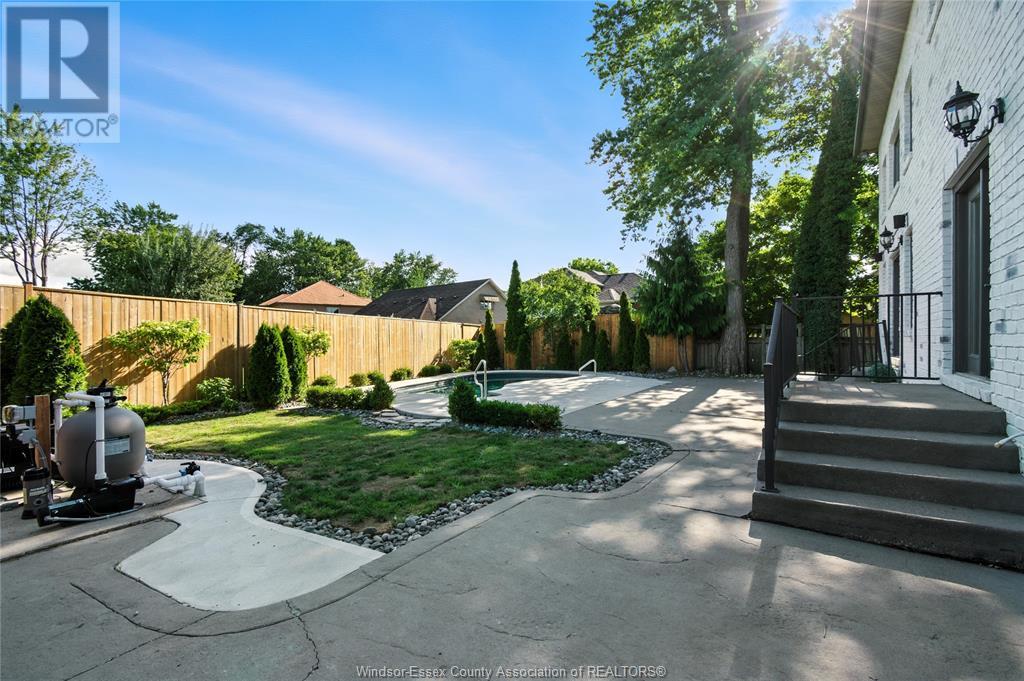 Photo 7 of 435 Country Club, Windsor ON