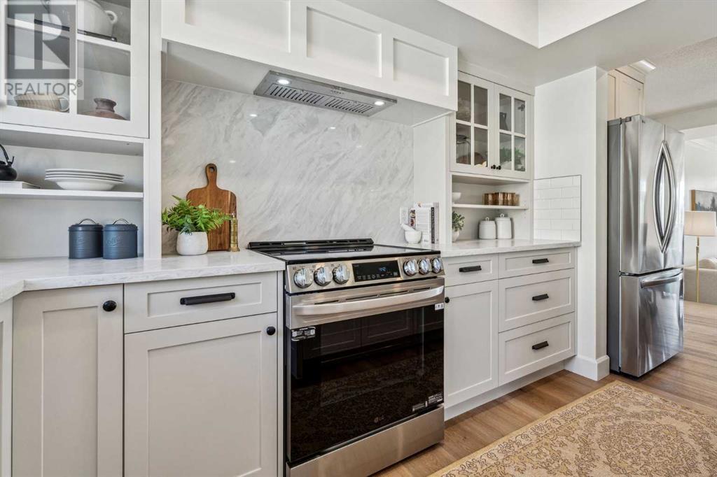 Single Family House for Sale in    Street NW Varsity Calgary 