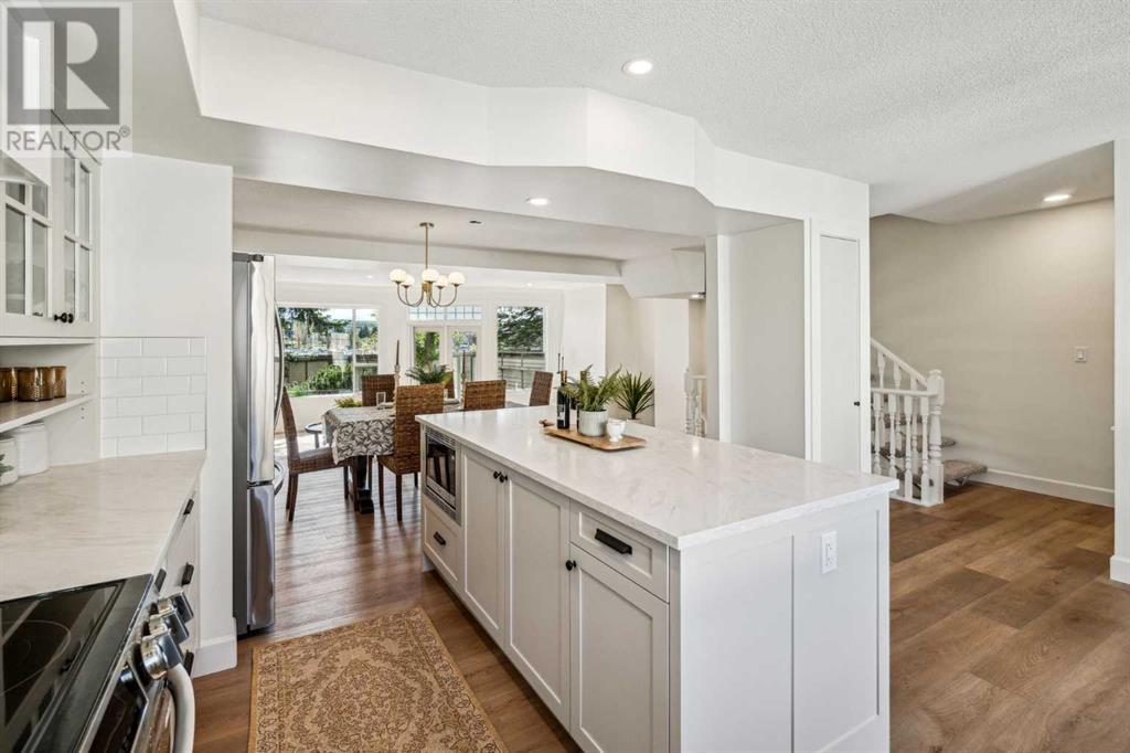 Single Family House for Sale in    Street NW Varsity Calgary 