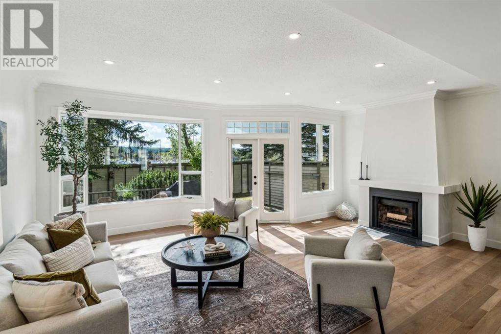 Single Family House for Sale in    Street NW Varsity Calgary 