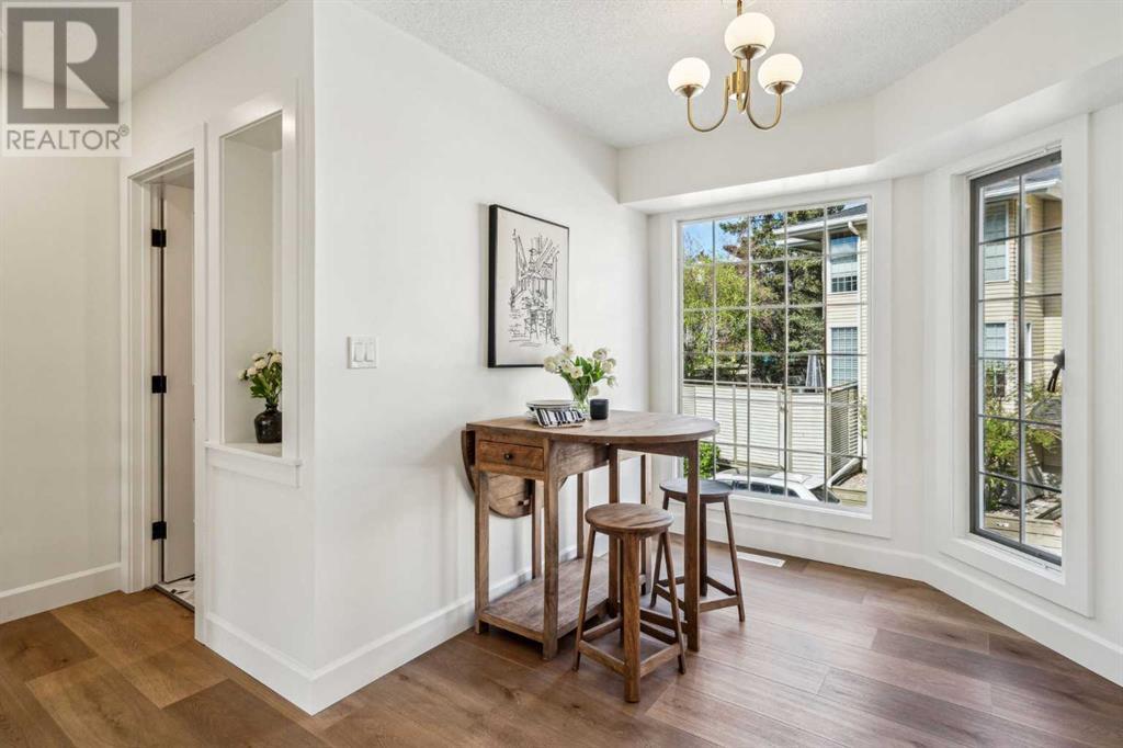 Single Family House for Sale in    Street NW Varsity Calgary 