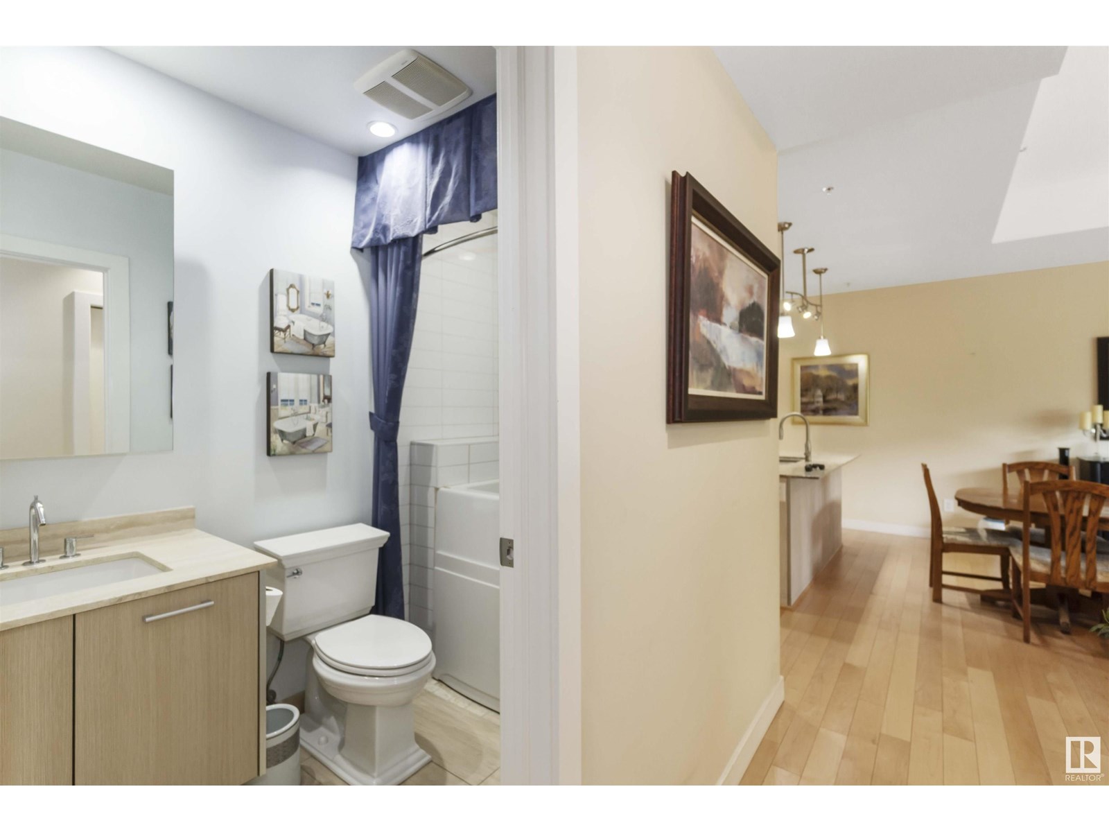 Photo 6 of 108 2504 109 St Nw, Edmonton AB