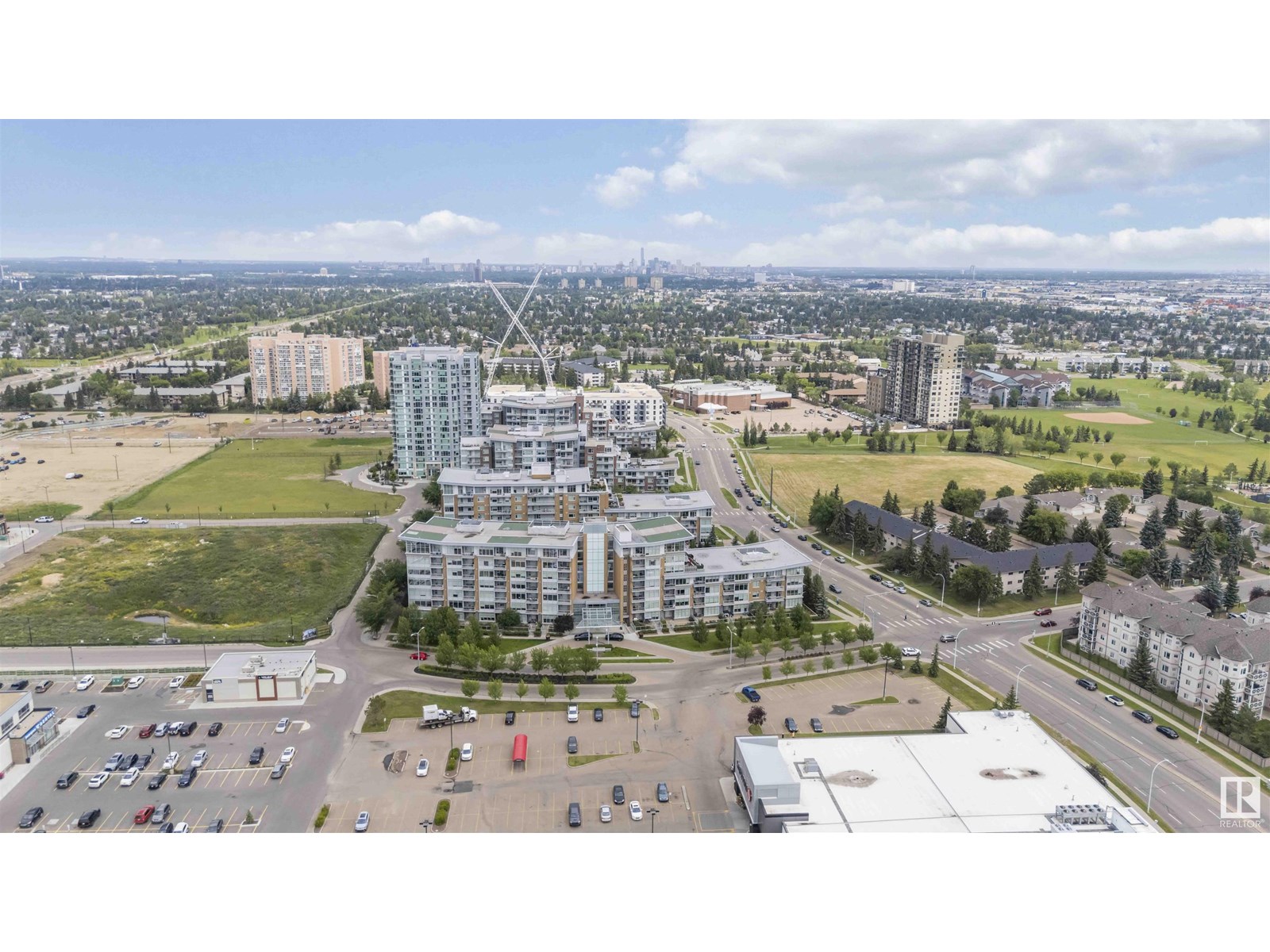 Photo 24 of 108 2504 109 St Nw, Edmonton AB