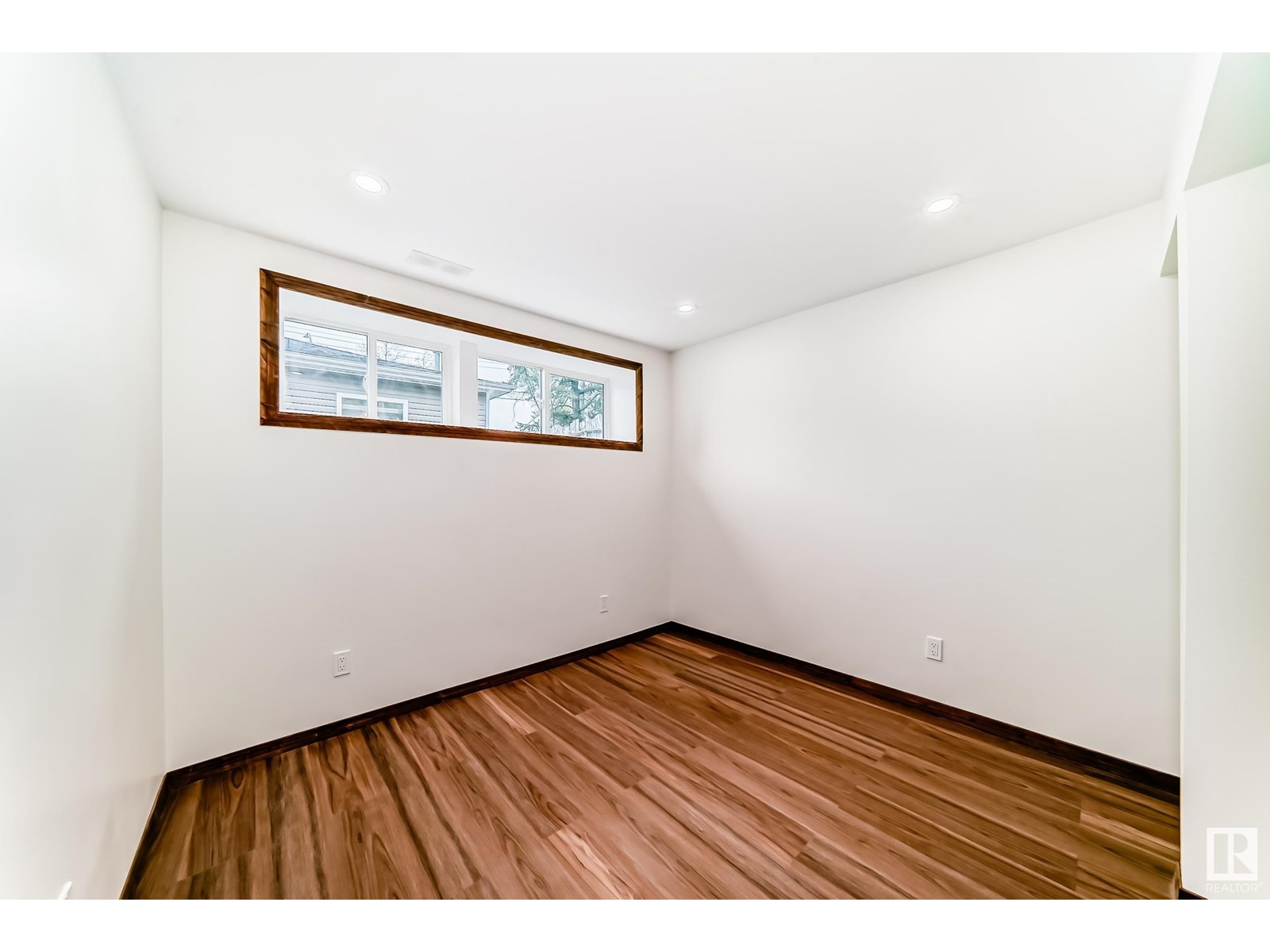 Photo 18 of 10961 157 St Nw, Edmonton AB
