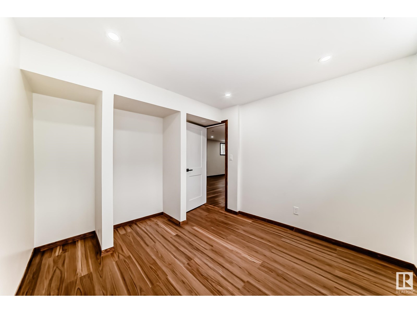 Photo 19 of 10961 157 St Nw, Edmonton AB