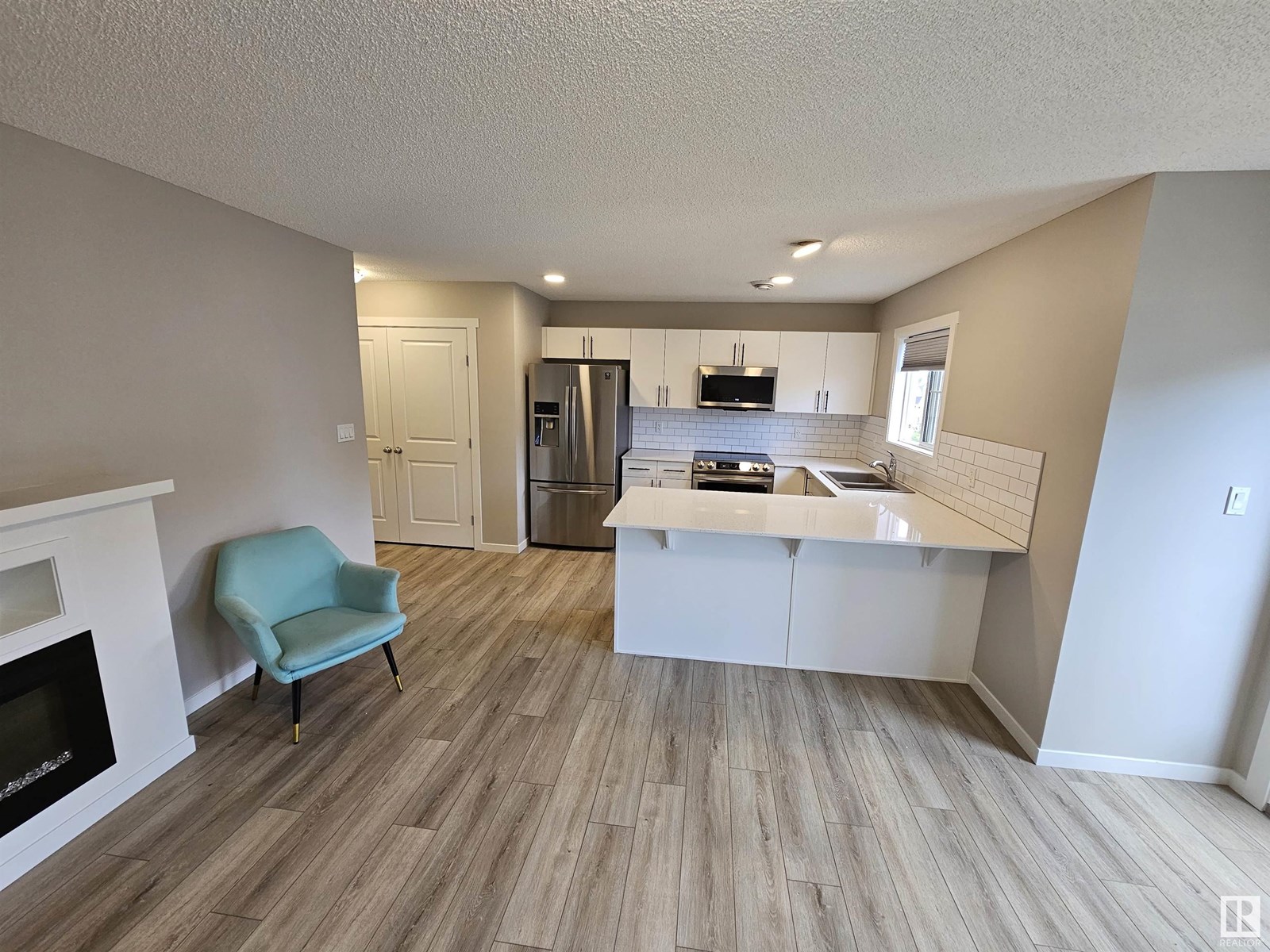 Photo 12 of 17 1110 Daniels Li Sw, Edmonton AB
