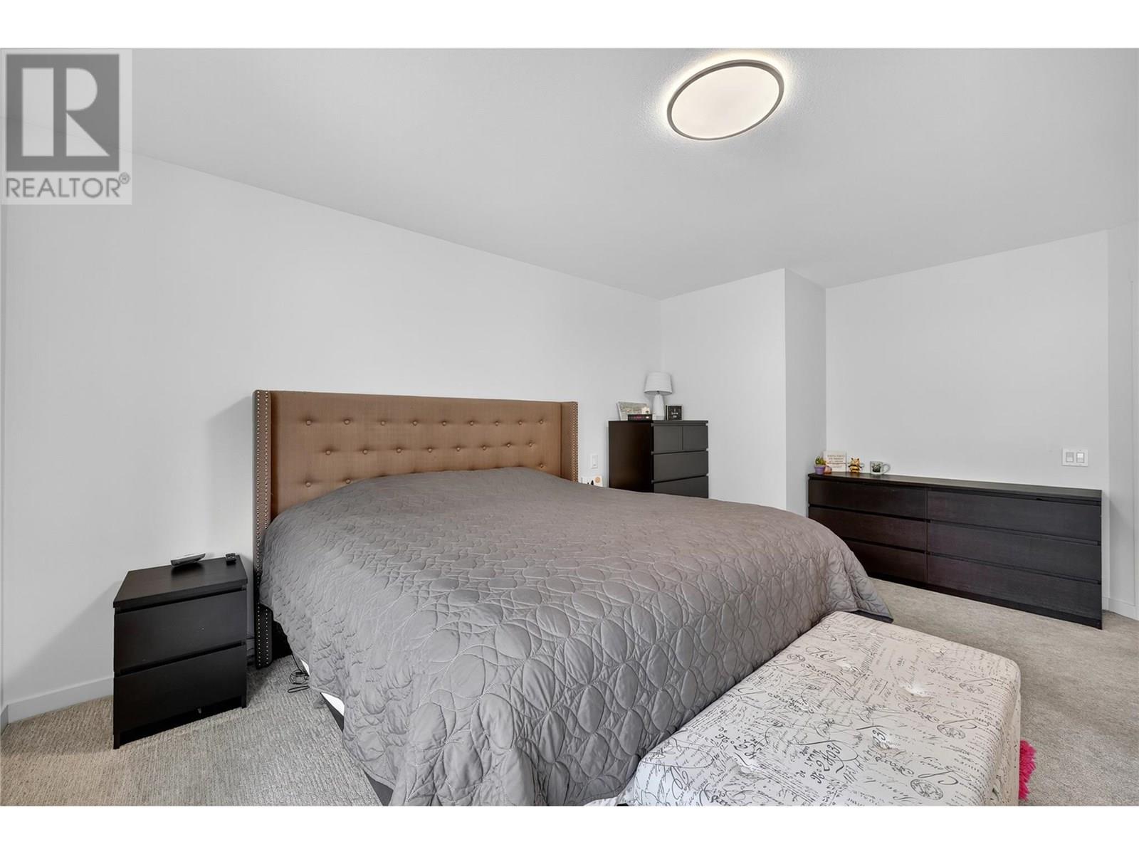  982 Paret Crescent, Kelowna