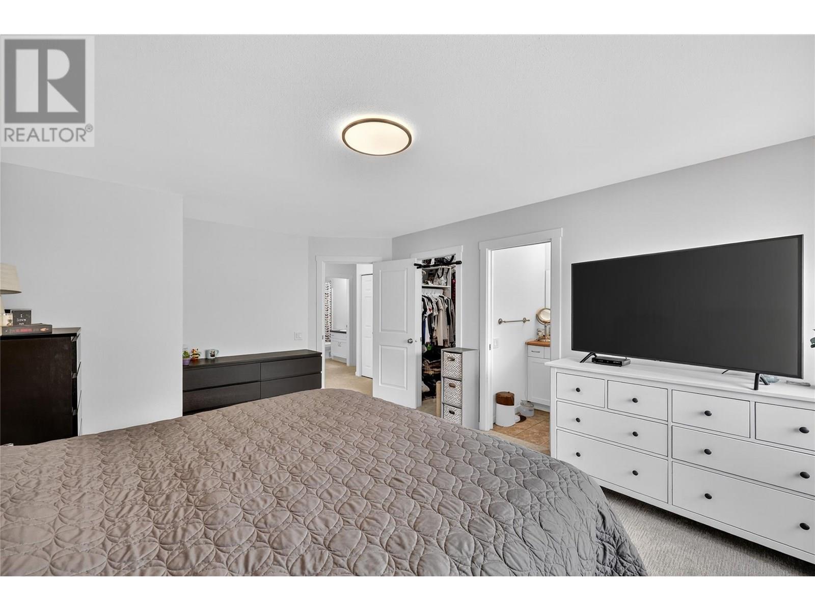  982 Paret Crescent, Kelowna