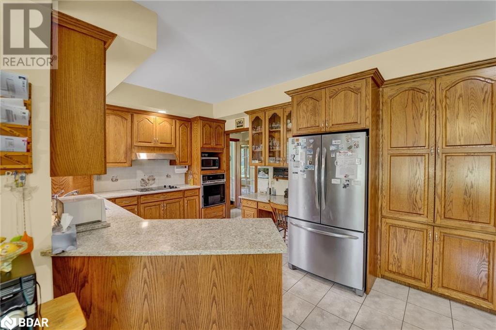 Photo 5 of 805 Centre Road, Haltonville ON