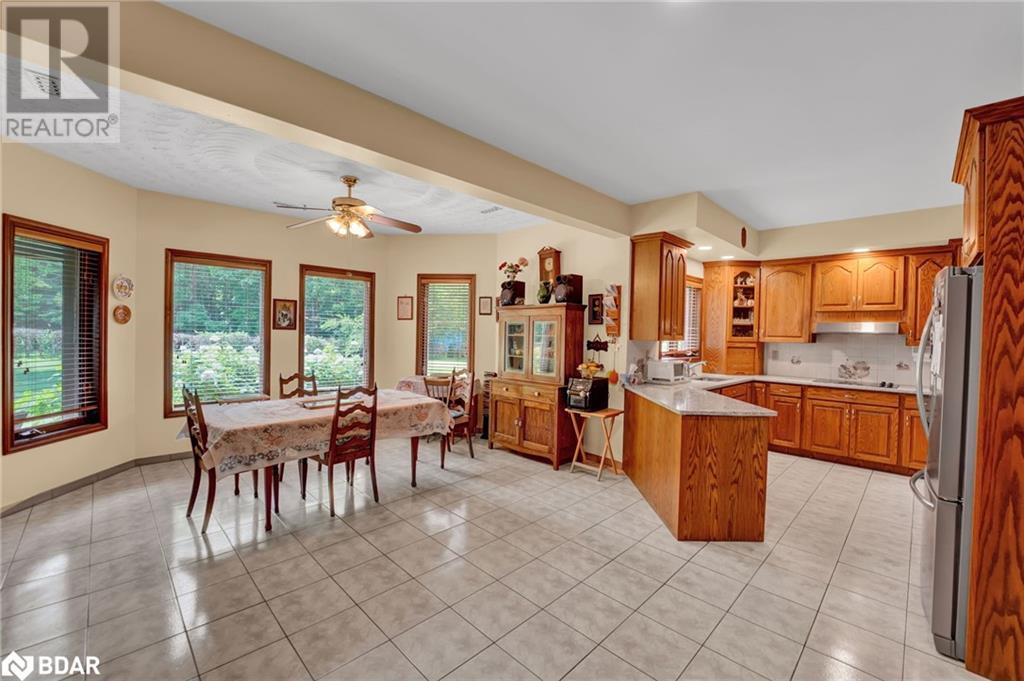 Photo 15 of 805 Centre Road, Haltonville ON
