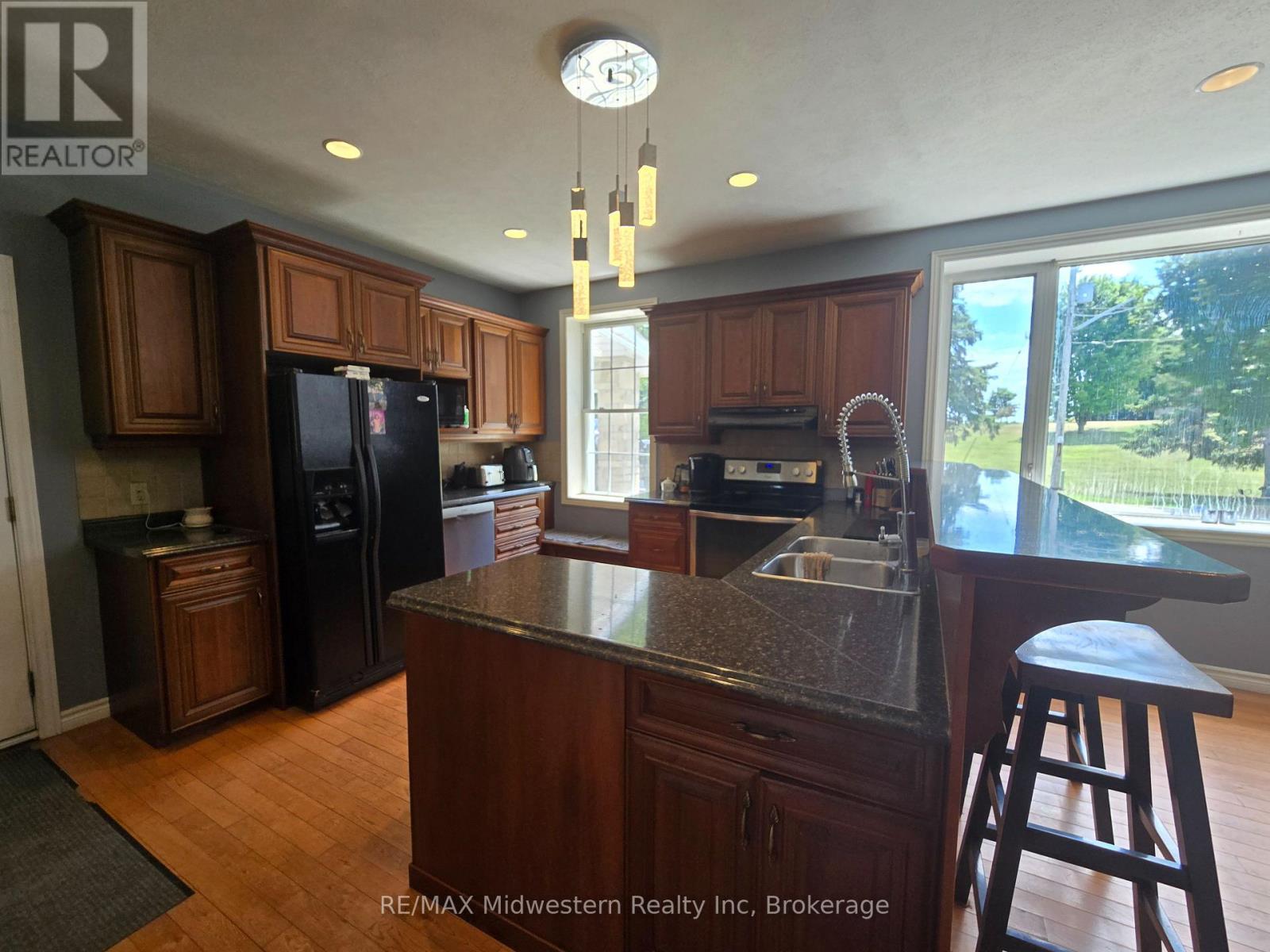 Photo 10 of 2081 John Street E, Howick ON