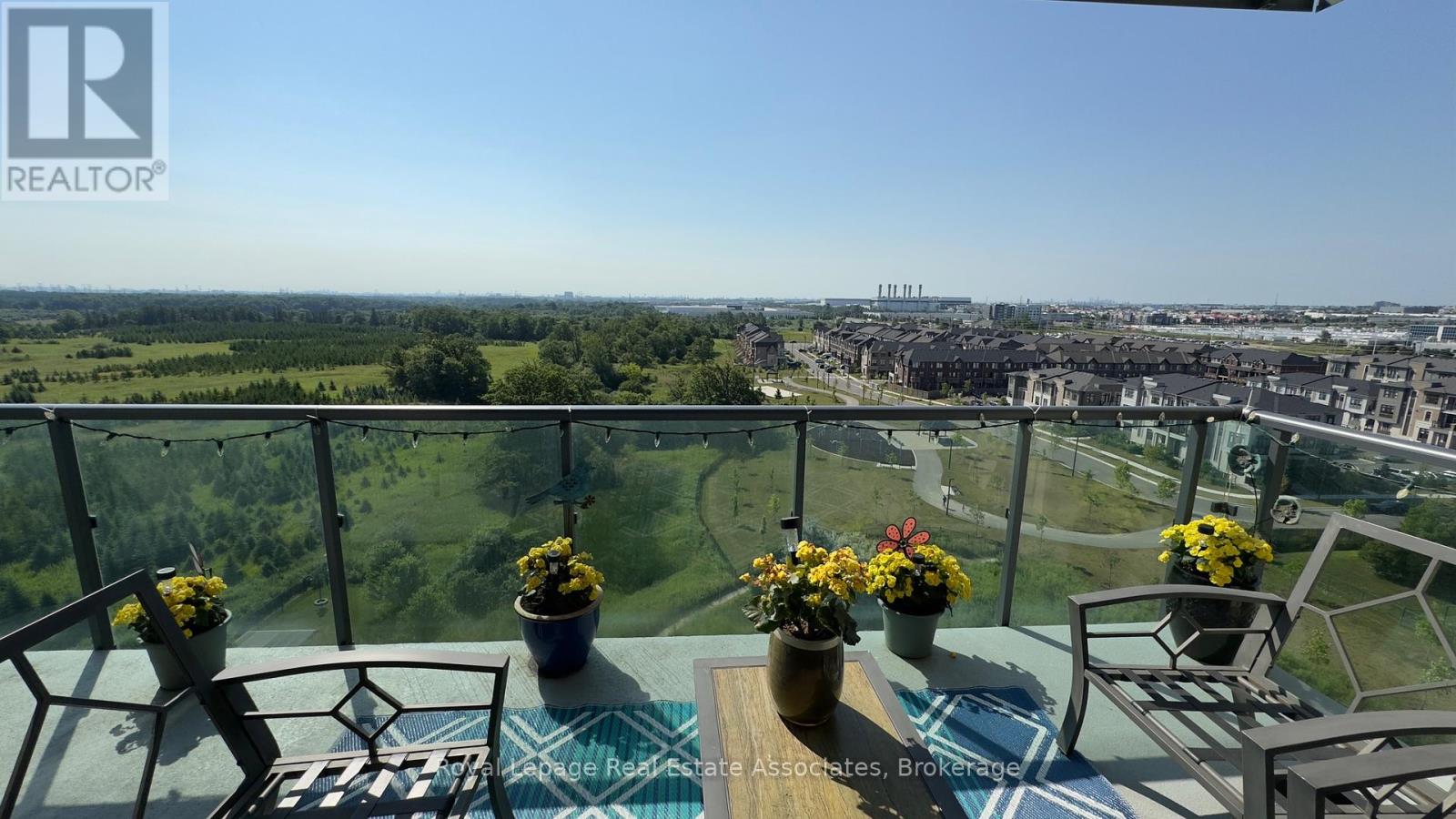 Photo 5 of 801 65 Yorkland Boulevard, Brampton ON