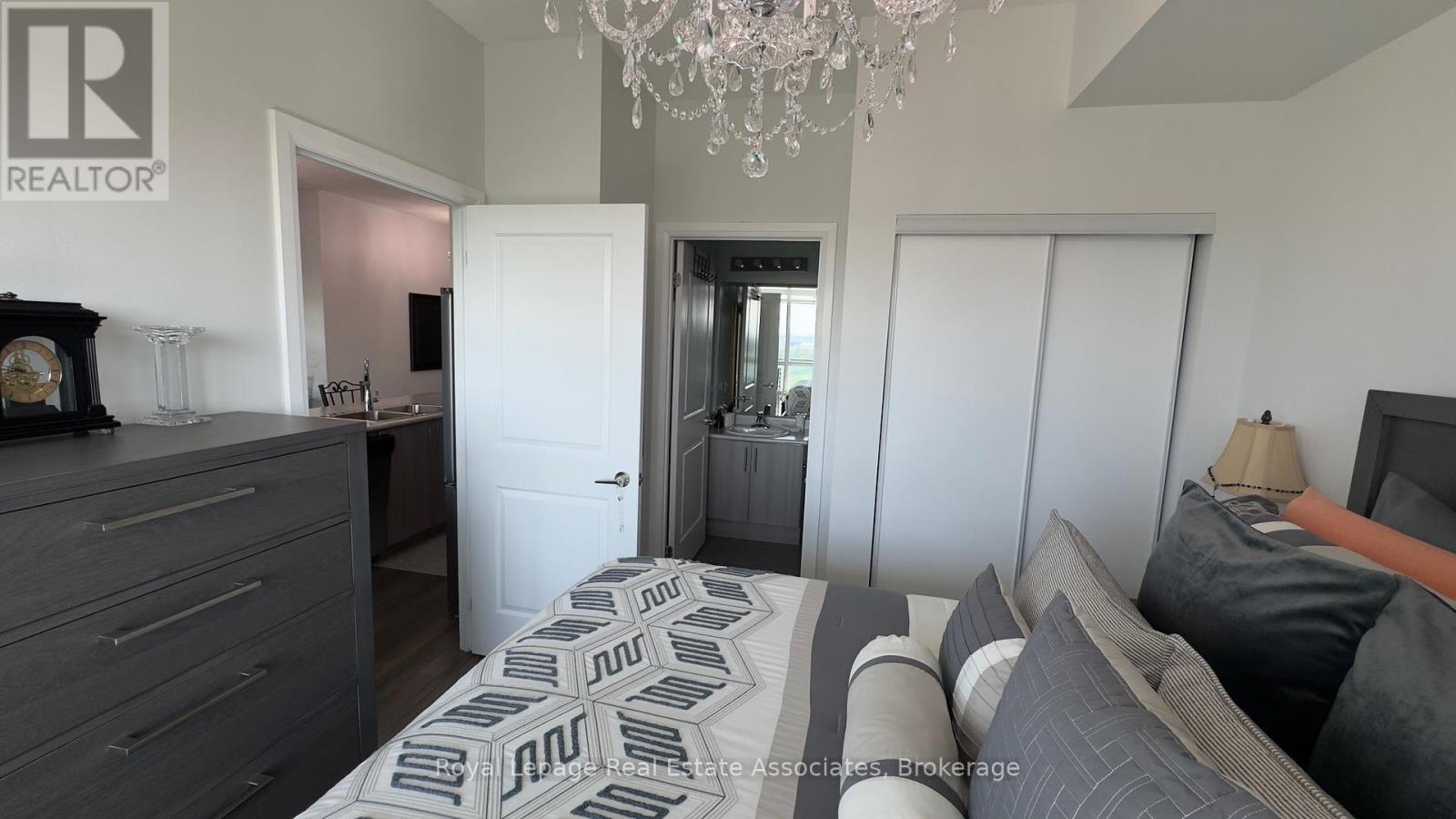 Photo 13 of 801 65 Yorkland Boulevard, Brampton ON