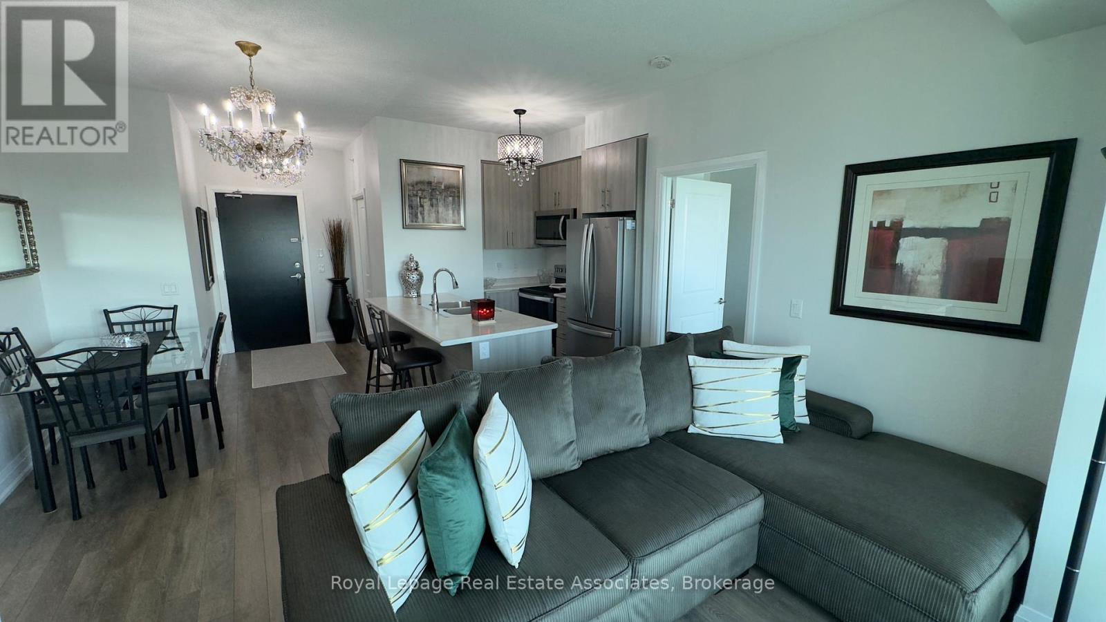 Photo 2 of 801 65 Yorkland Boulevard, Brampton ON