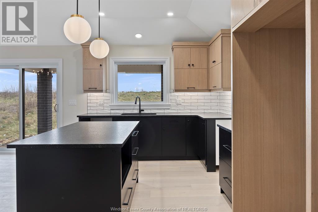 Photo 16 of 1249 Campana Crescent, Lakeshore ON