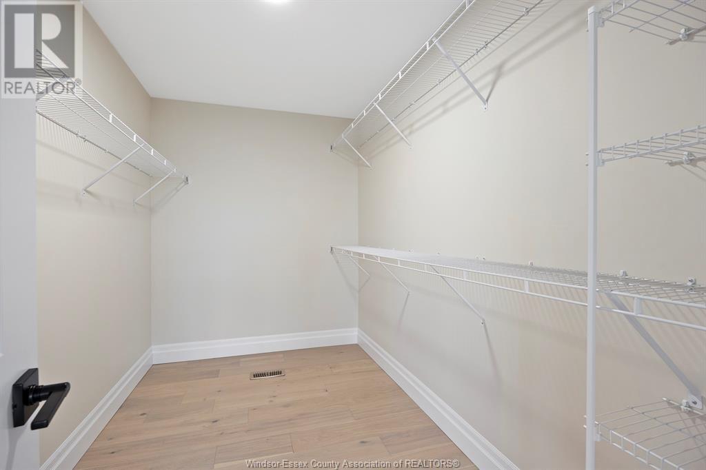 Photo 8 of 1249 Campana Crescent, Lakeshore ON