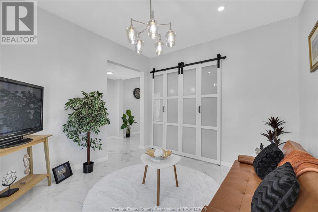 Photo 10 of 649 Cataraqui, Windsor ON