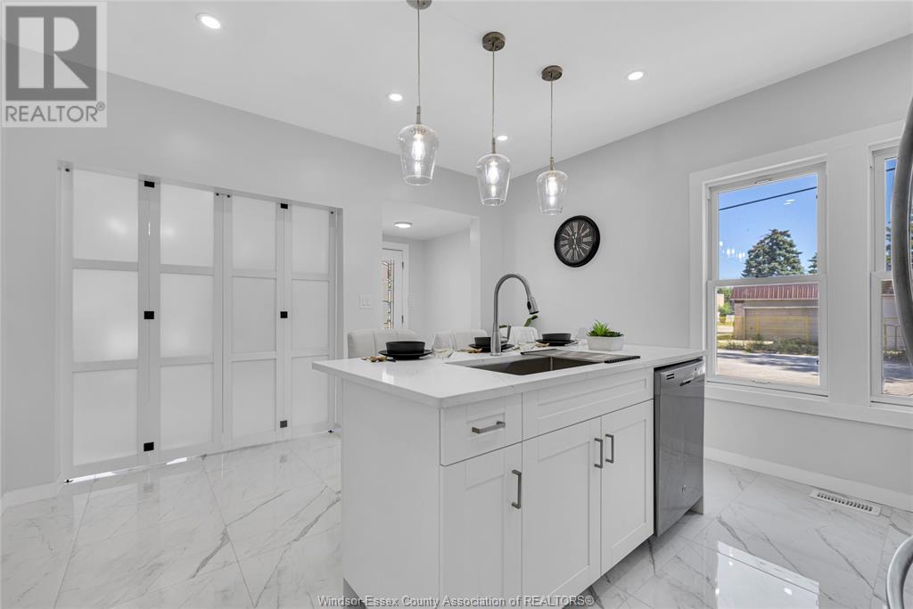 Photo 11 of 649 Cataraqui, Windsor ON