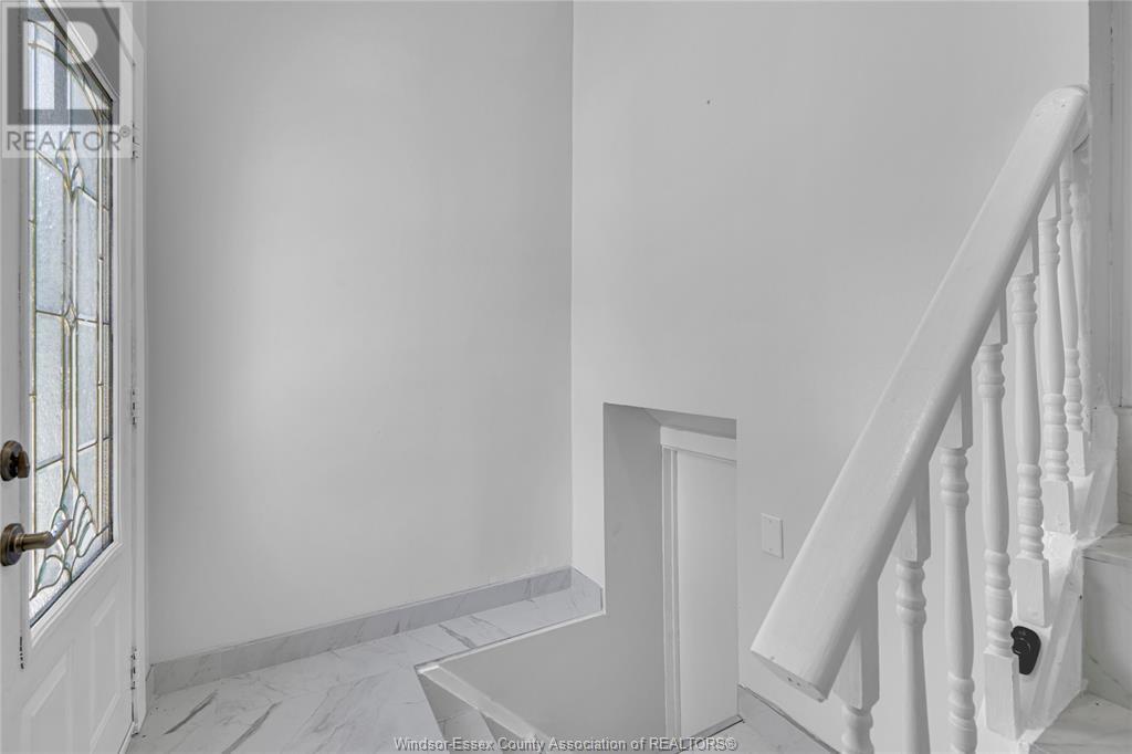 Photo 25 of 649 Cataraqui, Windsor ON