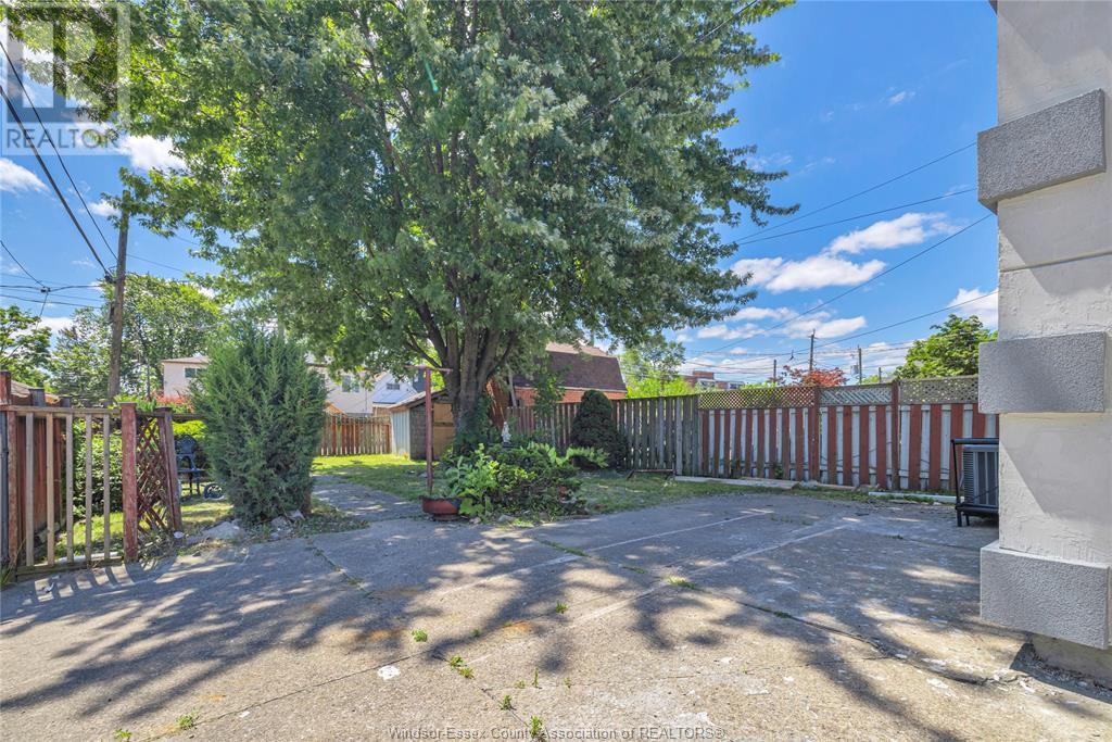 Photo 27 of 649 Cataraqui, Windsor ON