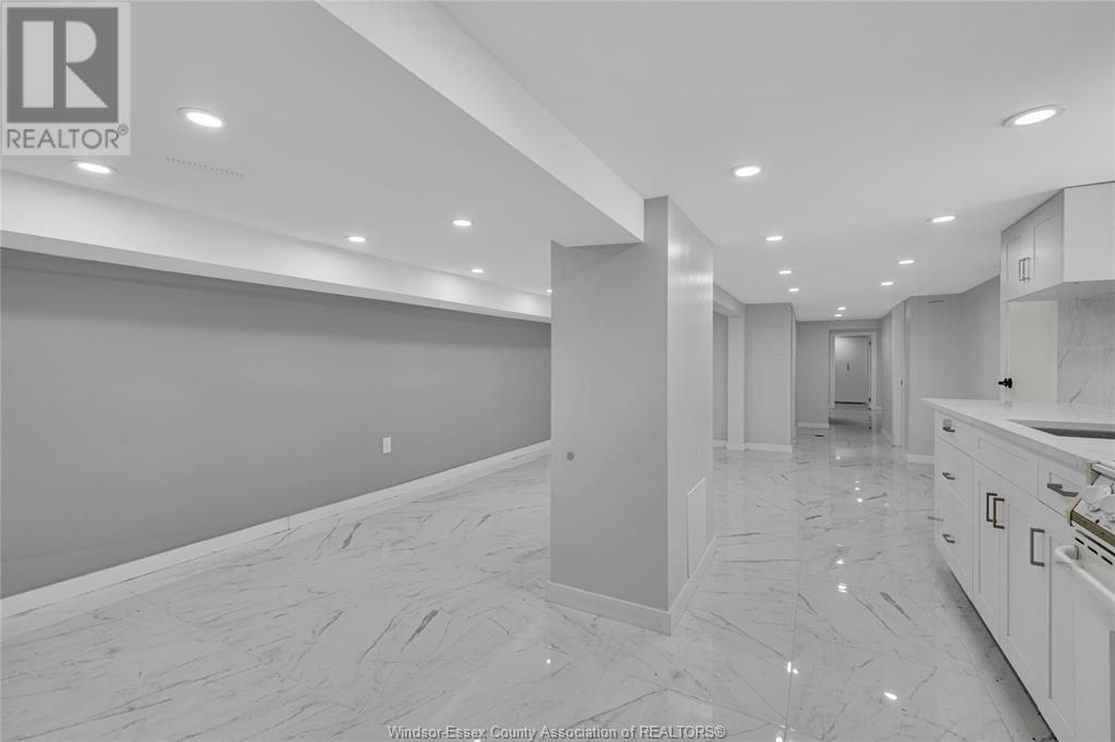 Photo 31 of 649 Cataraqui, Windsor ON